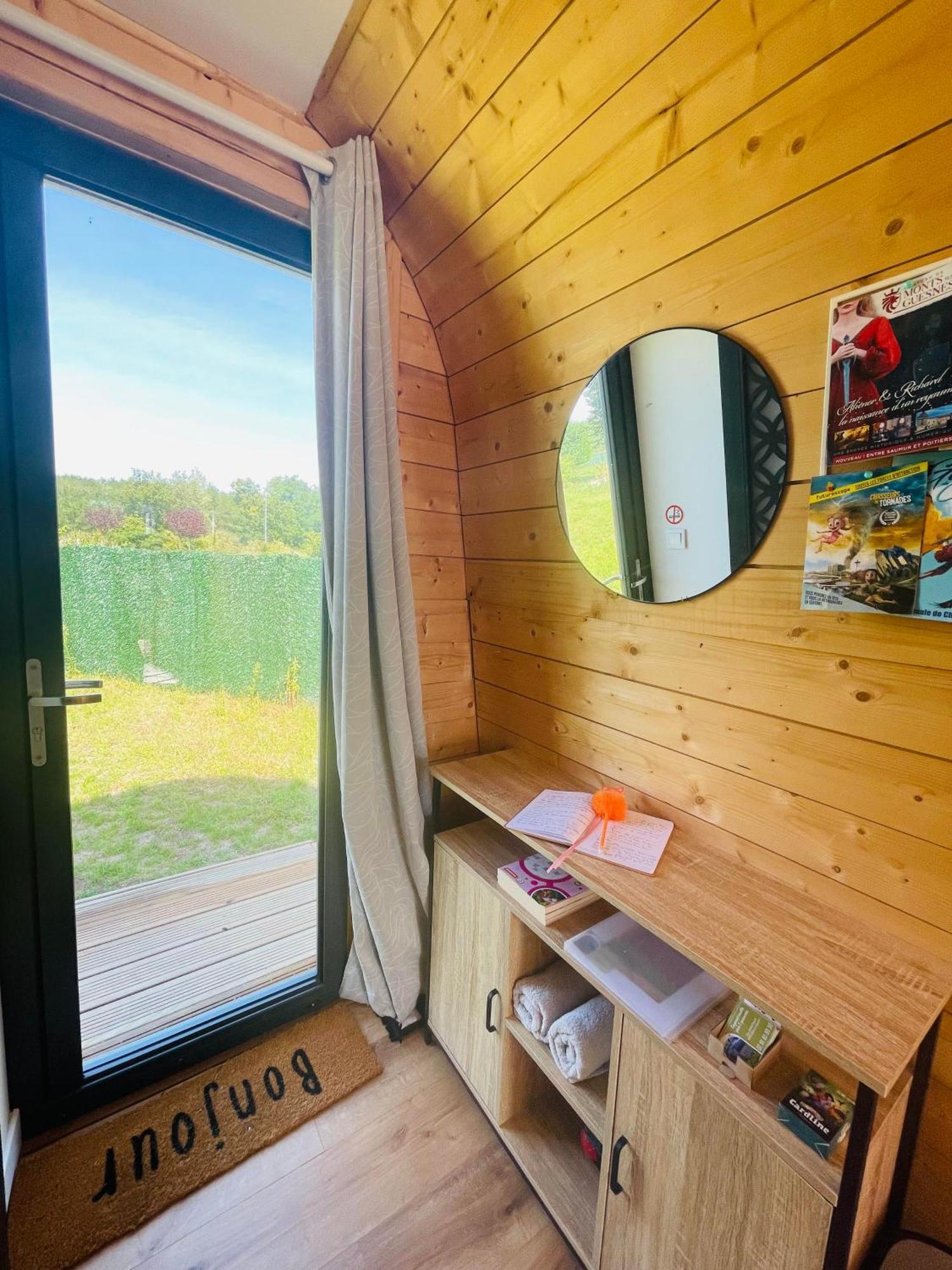 Logement Insolite : La Ruche Verte Monts-sur-Guesnes Kültér fotó